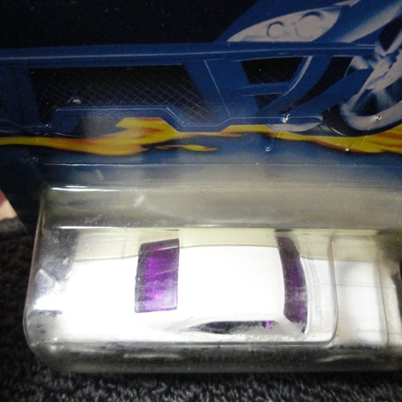 Hot Wheels 65 Impala low rider car. 2000 edition, NOS in package - Picture 3 of 4